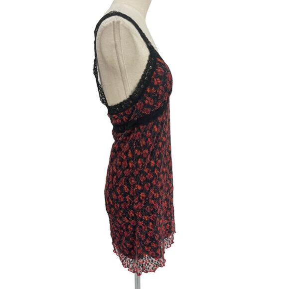 Urban Outfitters Fifi Dress Floral Print Lace Mini Red Black Size Medium - Picture 7 of 12